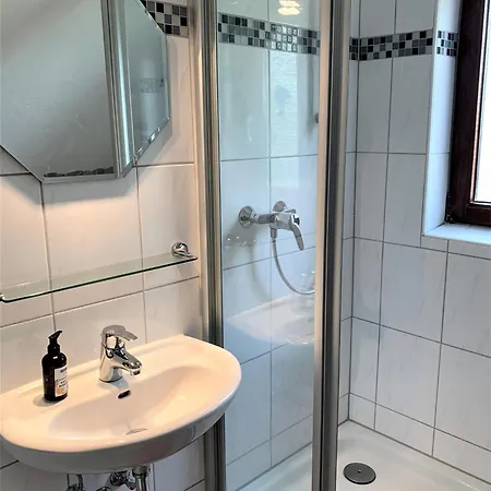 Haus Uschi - Апартаменты *