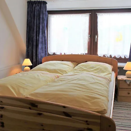 Апартаменты Haus Uschi - *